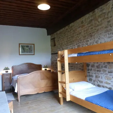 Holiday home Les 5 Pieds De Vigne Emeringes
