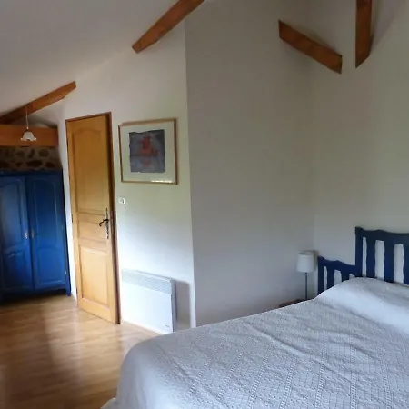 Holiday home Les 5 Pieds De Vigne Emeringes