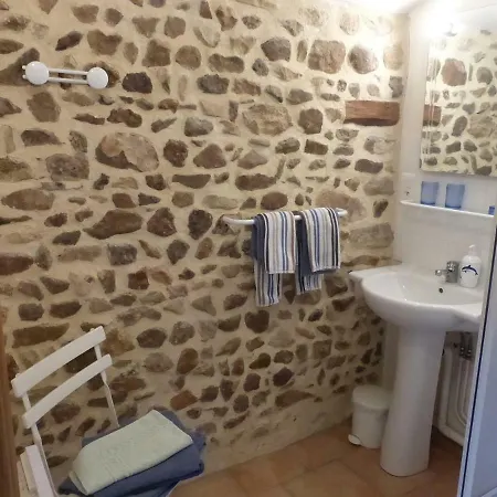 Les 5 Pieds De Vigne Holiday home *
